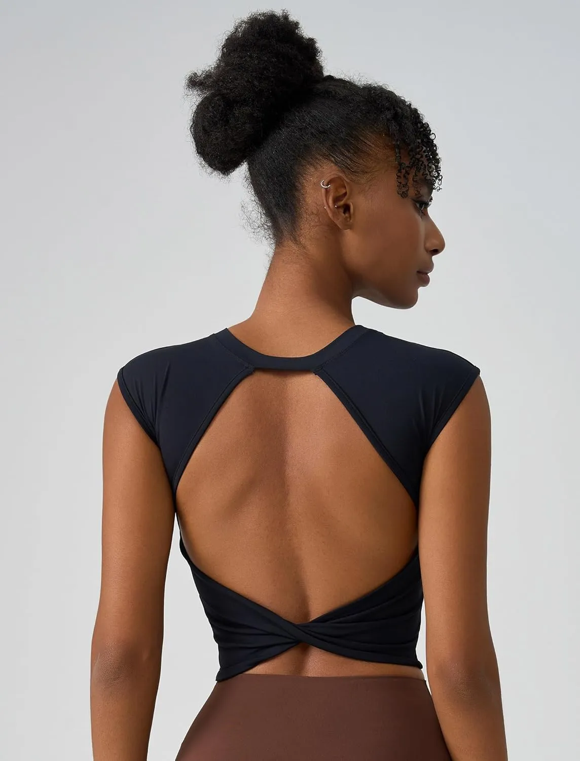 ABOCIW Workout Tops for Women Open Back Longline Sports Bras Athletic Crop Top Cap Sleeve Gym T Shirts with Built in Bra