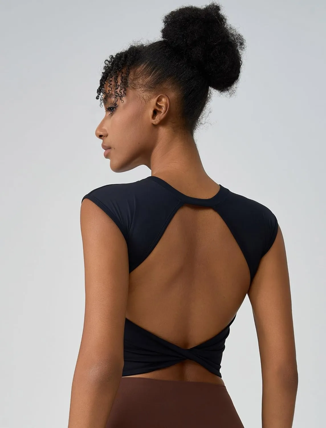 ABOCIW Workout Tops for Women Open Back Longline Sports Bras Athletic Crop Top Cap Sleeve Gym T Shirts with Built in Bra