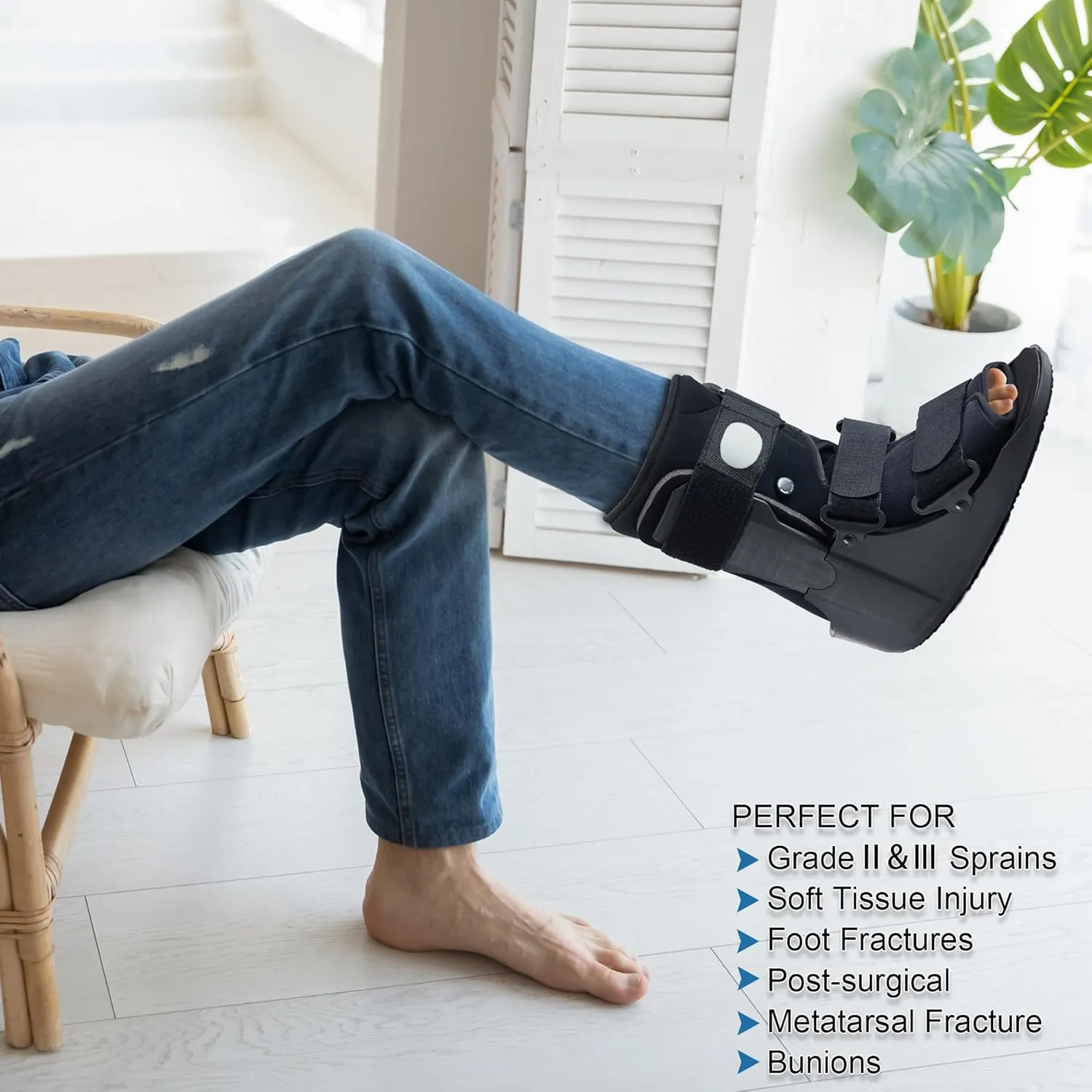 Air Walking Boot for Broken Foot Recovery Walking Boot for Sprained Ankle with Adjustable Air Cushion, Lightweight Design, and Anti-Slip Sole M