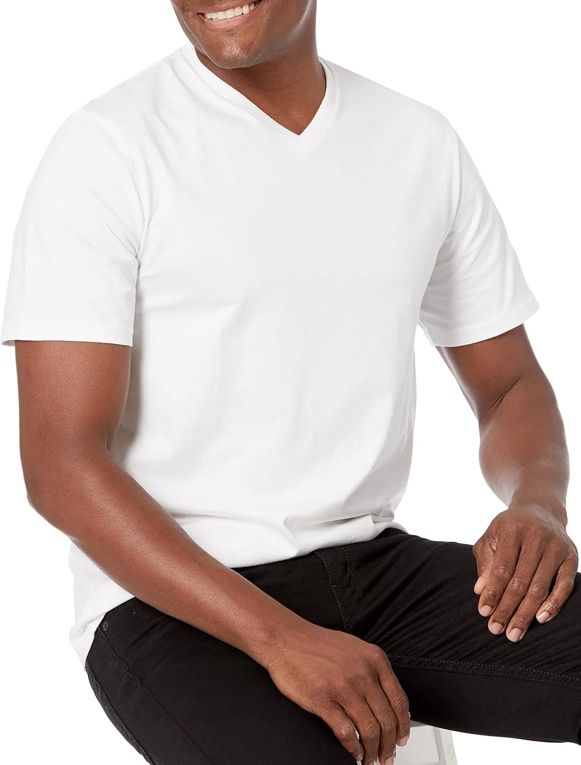 Amazon Essentials Men's Short-Sleeve V-Neck T-Shirts, Pack of 2