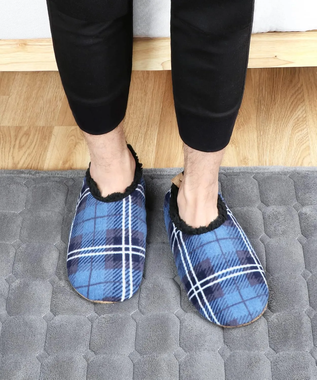 DICUIRD Mens Soft Soles Slipper Socks With Grippers, Cozy&Warm Sherpa Lining Slippers With Non Skid Bottoms, Fuzzy House Slippers