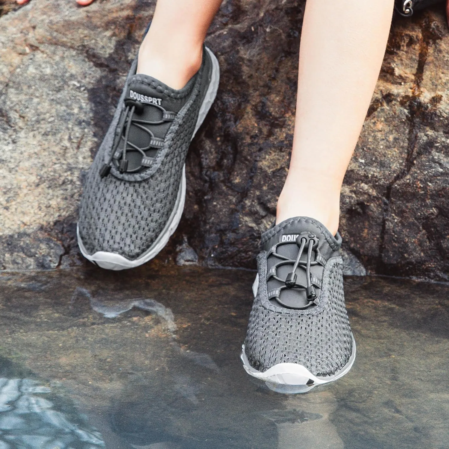 DOUSSPRT Water Shoes for Kids Boys Girls Quick Dry Beach Sports Swim Pool Aqua Shoes for Toddler/Little Kid/Big Kid