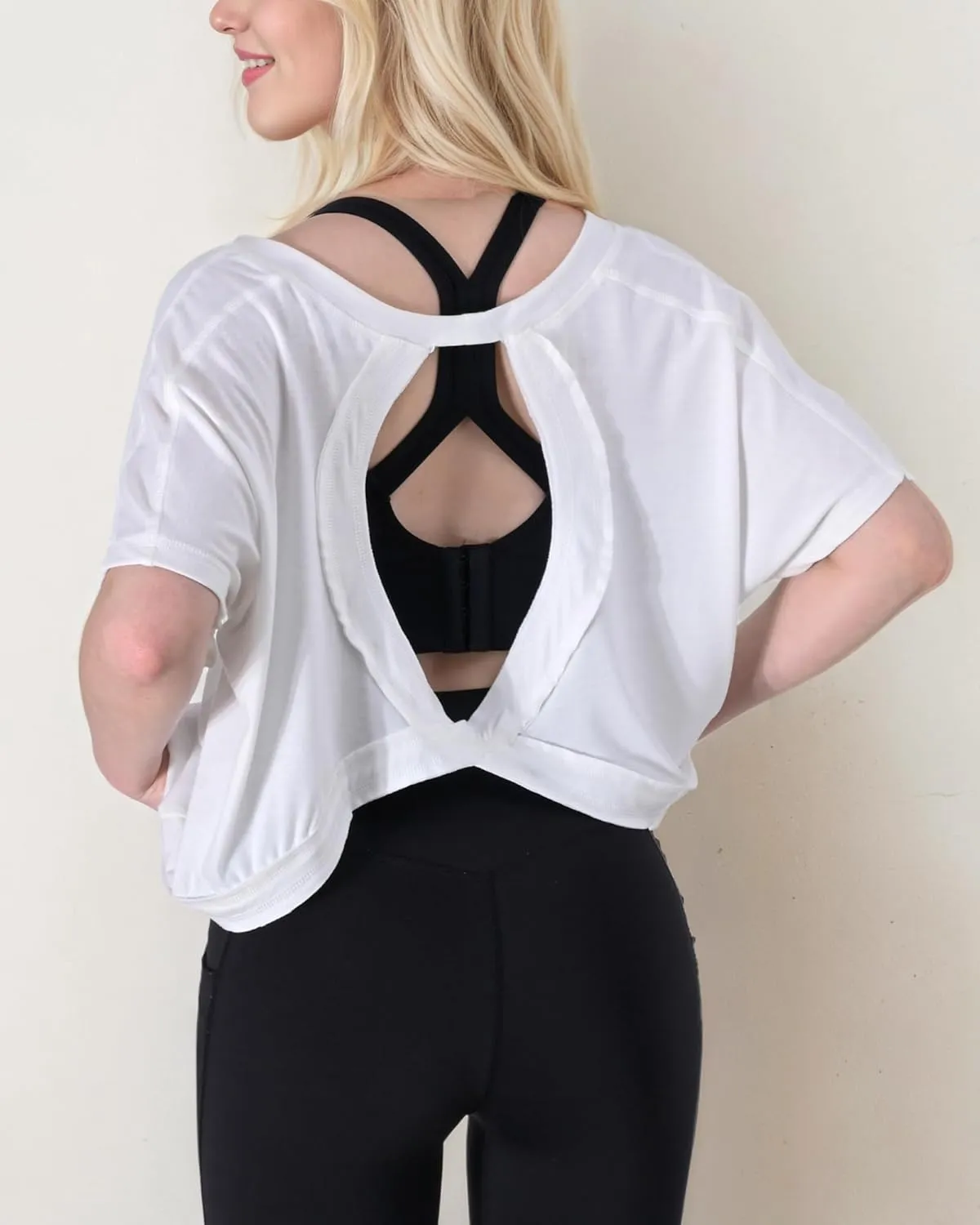 FOTN Open Back Workout Tops for Women 2025 Backless Short Sleeve Athletic Shirt Loose Fit for Running Yoga Gym Slouchy Tennis