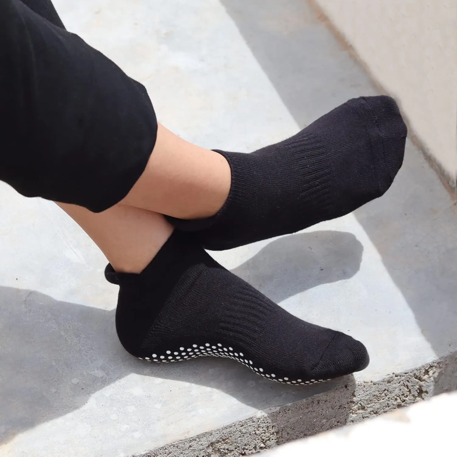 RATIVE Anti Slip Non Skid Barre Yoga Hospital Pilates Socks with Grips for Women Men