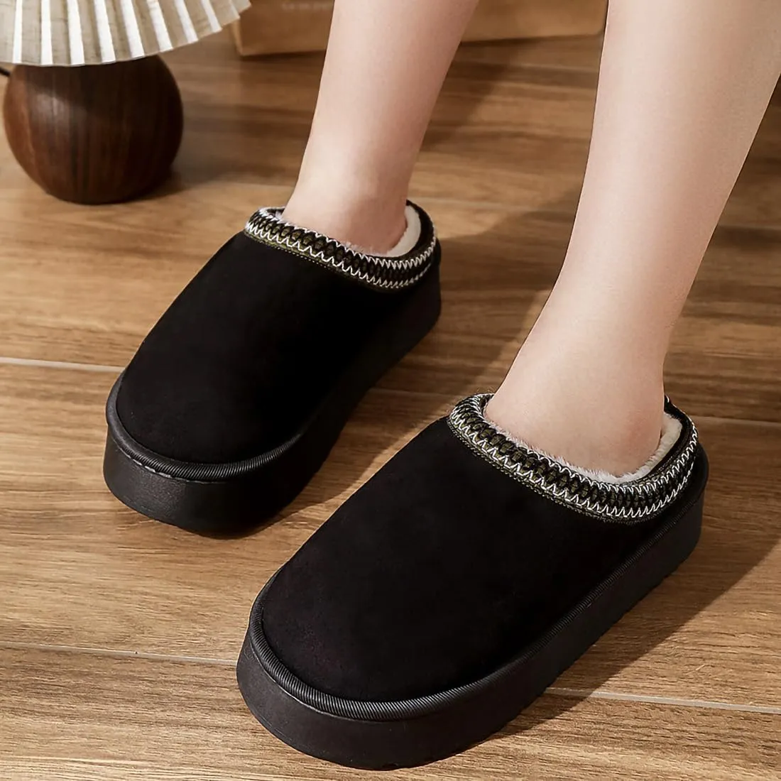 TOCONFFON Women's Fuzzy Cozy Warm Slippers Lightweight Platform House Slippers Fluffy Anti-Skid Plush Memory Foam Indoor Outdoor Home Shoes